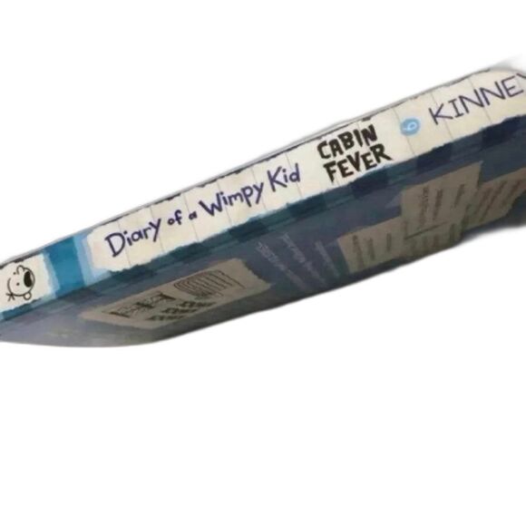Diary of a Wimpy Kid Cabin Fever Paperback Book 6 by Jeff Kinney Like New! - Picture 2 of 4